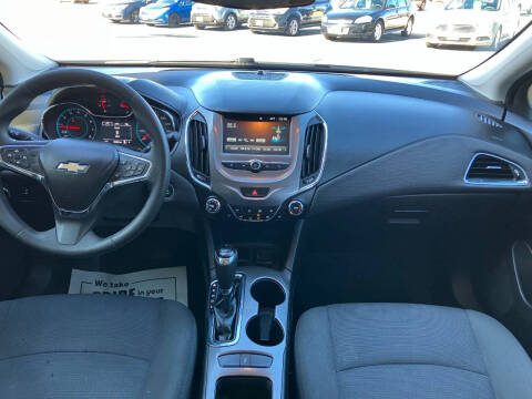 2017 Chevrolet Cruze LT Auto