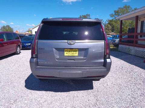 2018 Cadillac Escalade ESV Luxury