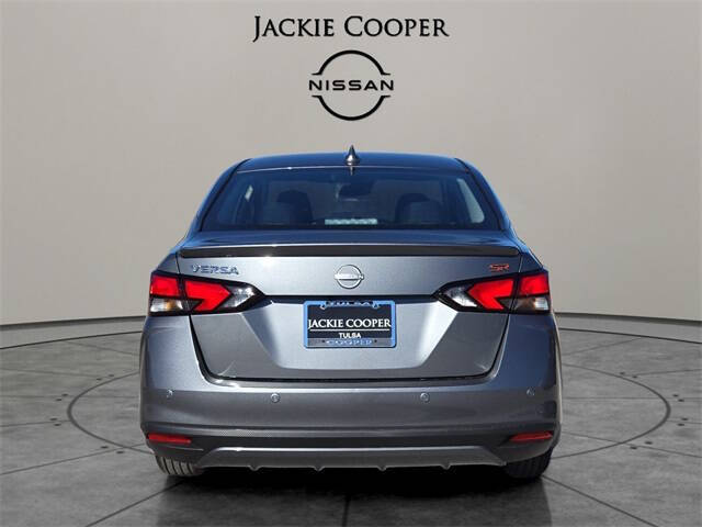 2025 Nissan Versa SR