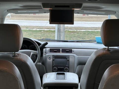 2011 Chevrolet Suburban LT