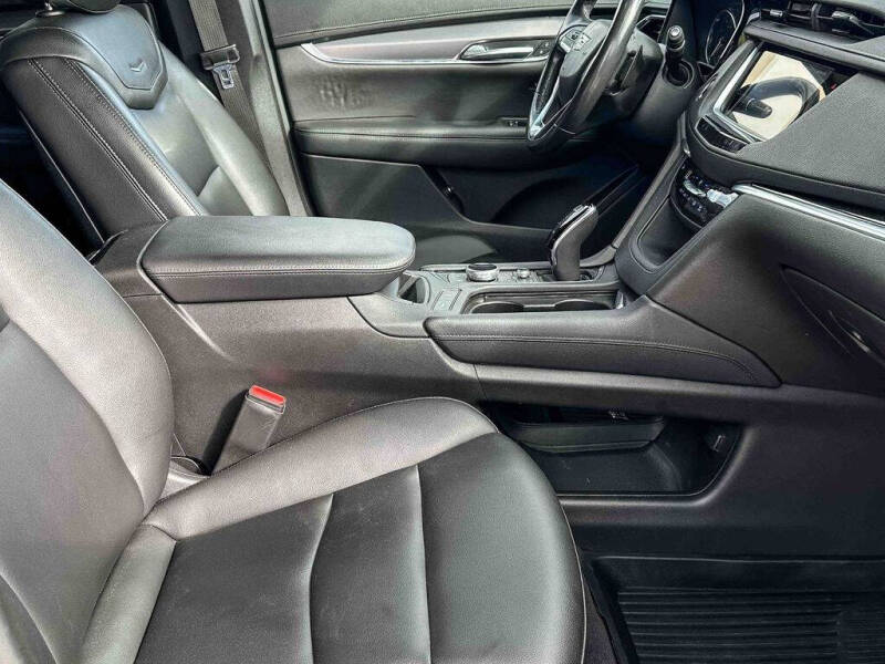 2022 Cadillac XT6 Luxury