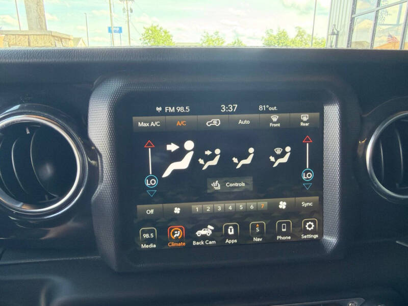 2023 Jeep Wrangler Sahara Altitude