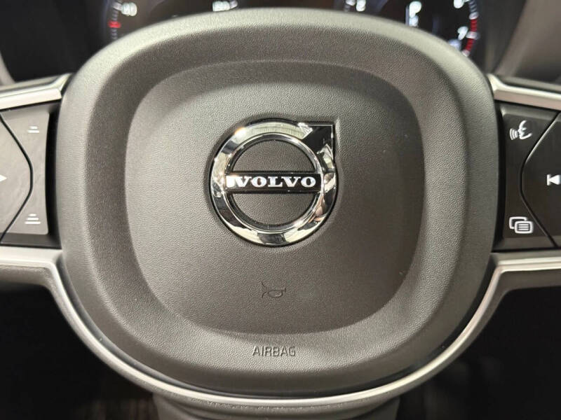 2021 Volvo XC60 T5 Momentum