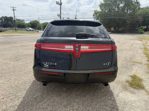 2019 Lincoln MKT Reserve