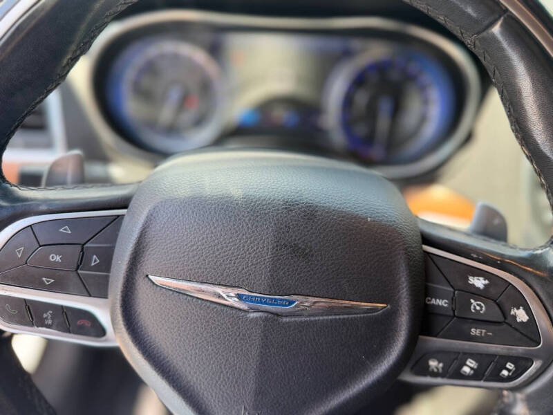 2017 Chrysler 300 C Platinum