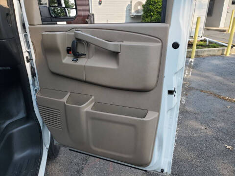 2023 Chevrolet Express 2500