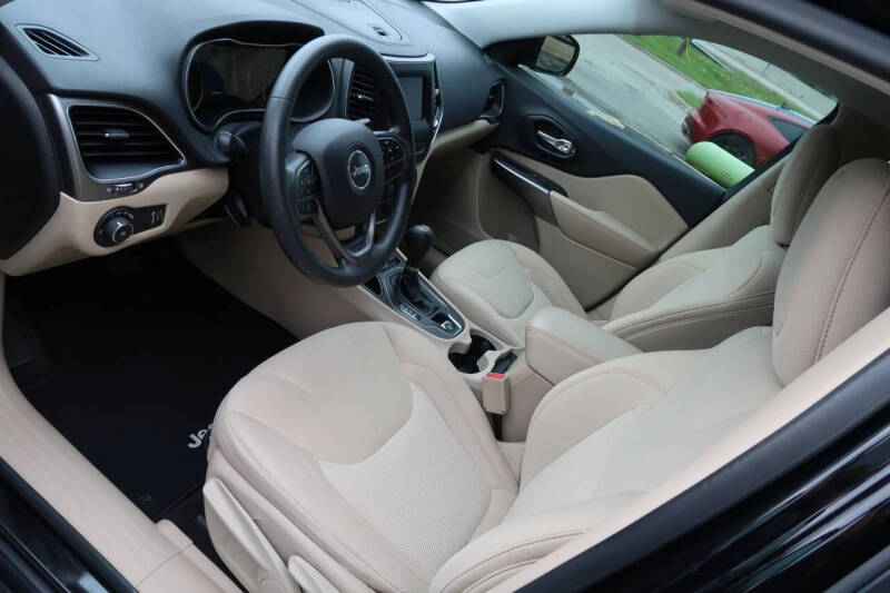 2019 Jeep Cherokee Latitude