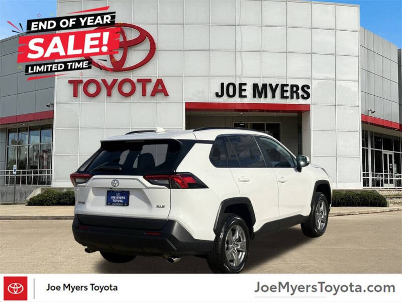 2024 Toyota RAV4 XLE