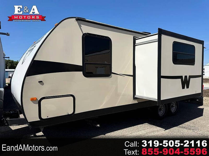 2016 Winnebago Minnie