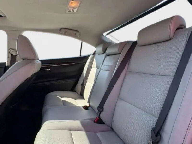 2015 Lexus ES 350 Crafted Line