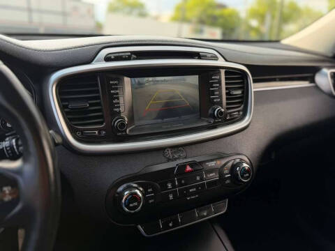 2017 Kia Sorento LX