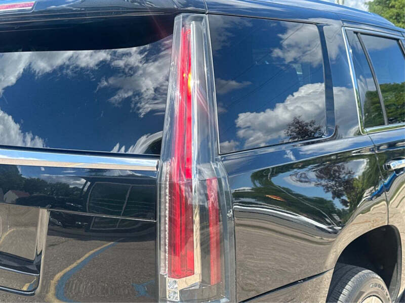 2018 Cadillac Escalade Luxury