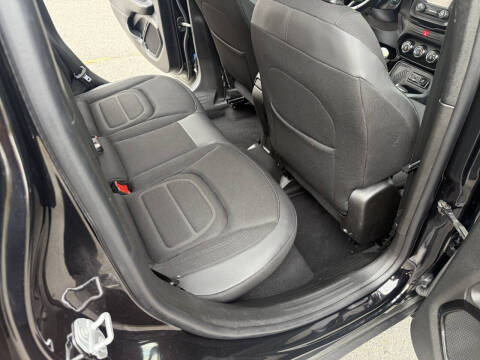 2017 Jeep Renegade Altitude