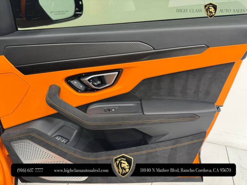 2023 Lamborghini Urus S