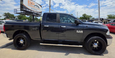 2016 RAM 1500 SLT