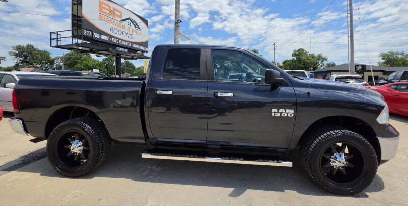 2016 RAM 1500 SLT