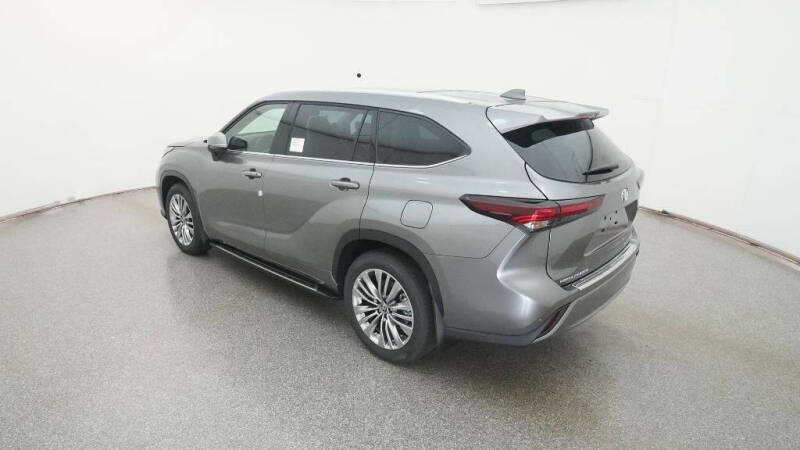 2026 Toyota Highlander Platinum
