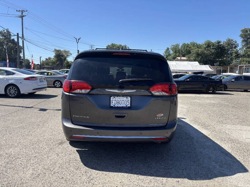 2020 Chrysler Pacifica Limited