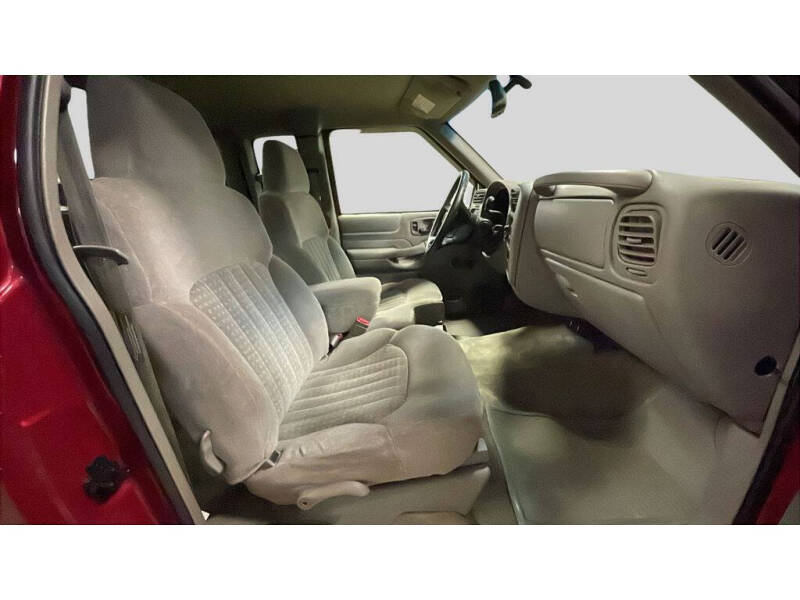 2002 Chevrolet S-10 LS