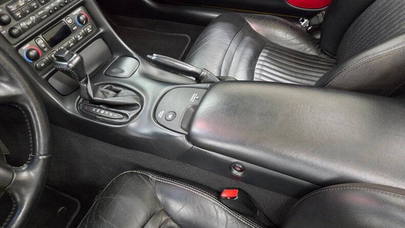2004 Chevrolet Corvette