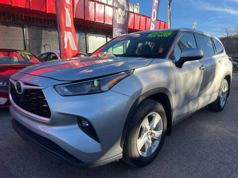 2022 Toyota Highlander for sale at Duke City Auto LLC in Gallup NM