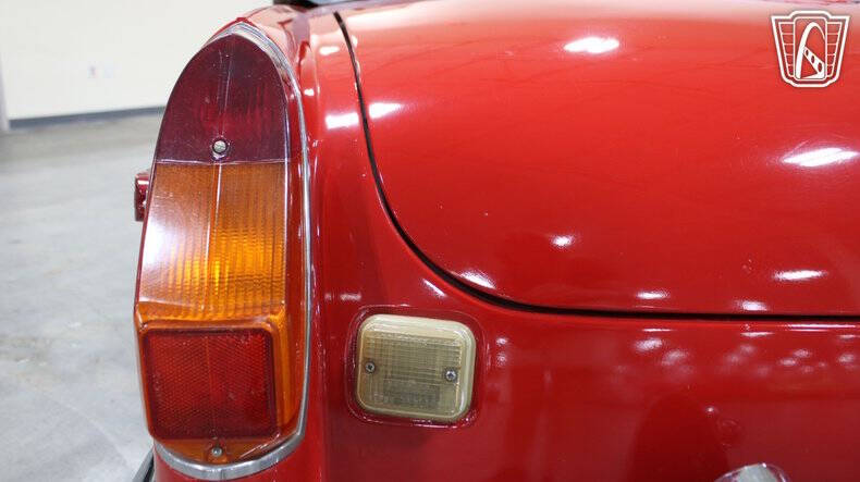 1972 MG B
