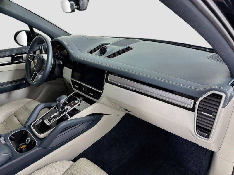 2023 Porsche Cayenne