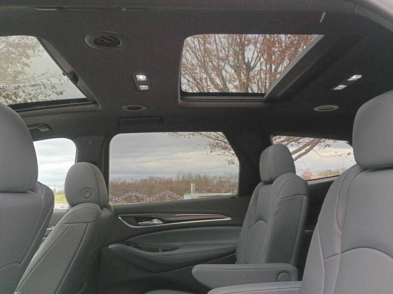 2022 Buick Enclave Essence