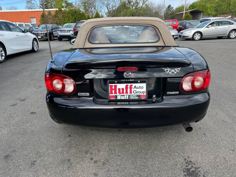 2004 Mazda MX-5 Miata LS