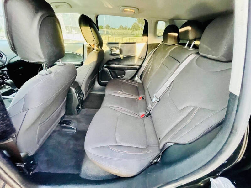 2018 Jeep Compass Sport