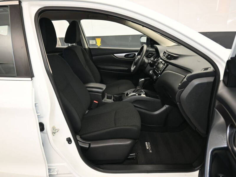 2022 Nissan Rogue Sport S