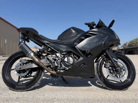 2018 Kawasaki Ninja 400 (ABS)