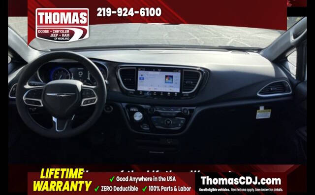 2026 Chrysler Pacifica Select