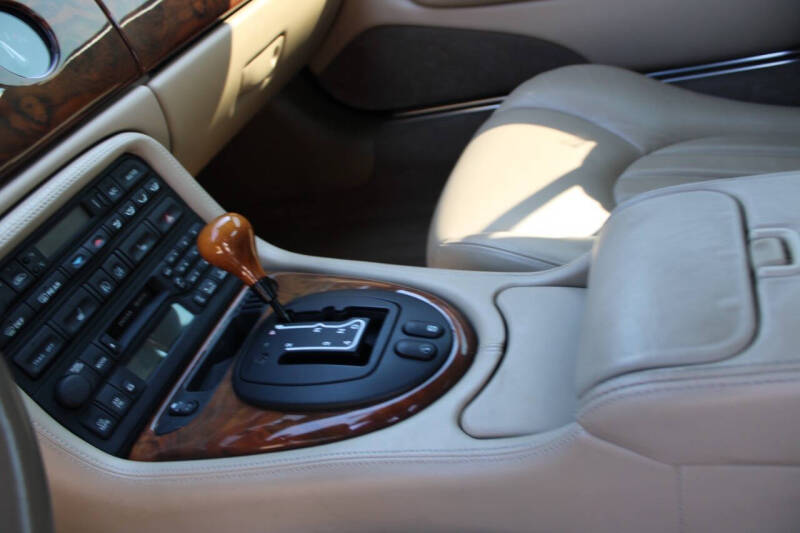 2000 Jaguar XK-Series XK8