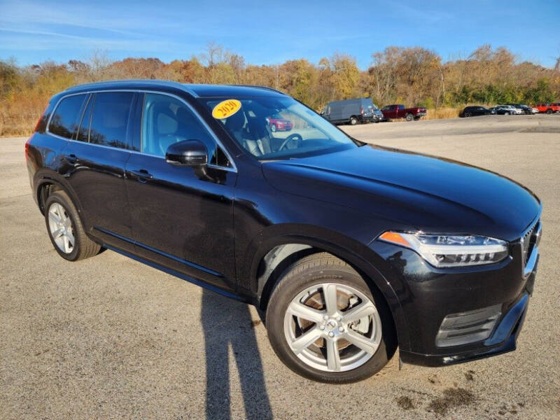 2020 Volvo XC90 T6 Momentum 6-Passenger