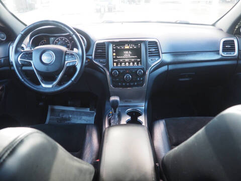 2017 Jeep Grand Cherokee Laredo