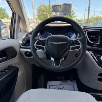2017 Chrysler Pacifica Touring