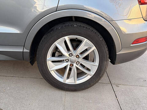 2016 Audi Q3 2.0T Premium Plus