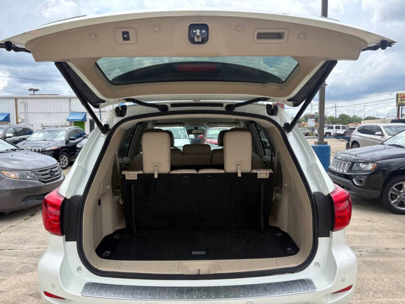 2017 Nissan Pathfinder SL