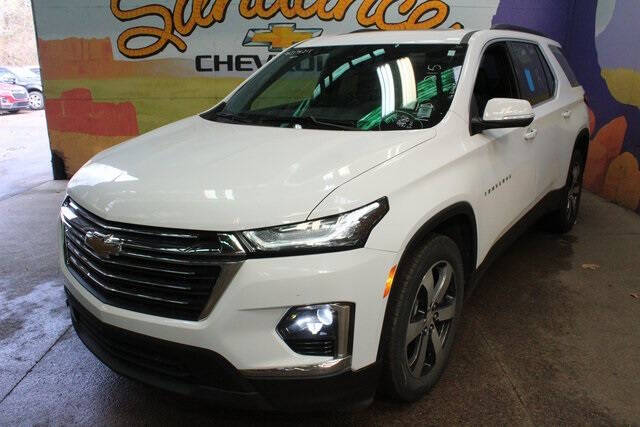 Used 2022 Chevrolet Traverse True North with VIN 1GNEVHKWXNJ176215 for sale in Grand Ledge, MI