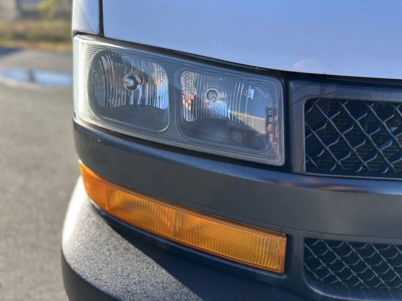 2023 Chevrolet Express 2500