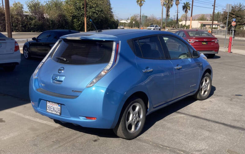 2011 Nissan LEAF SL photo 5