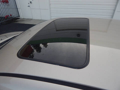 2004 Toyota Camry SE V6