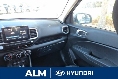 2026 Hyundai Venue SE