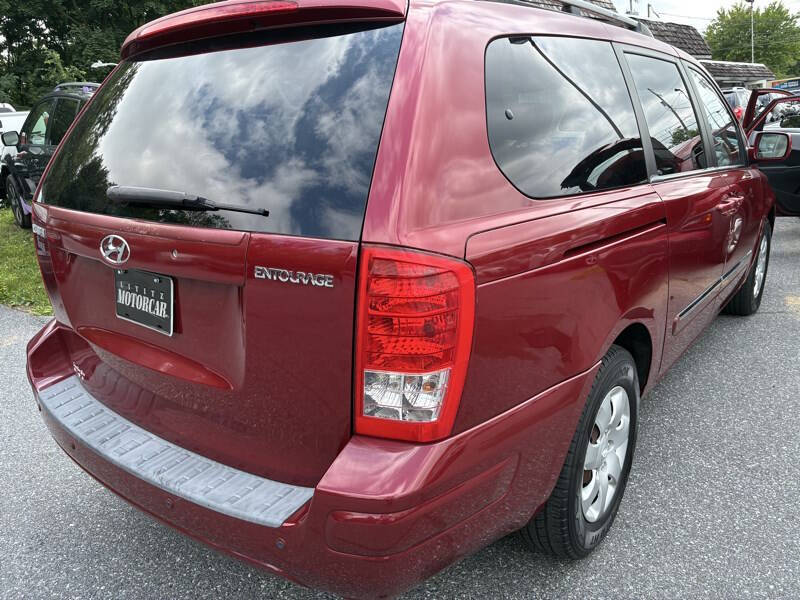 2008 Hyundai Entourage GLS