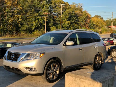 2013 Nissan Pathfinder for sale at Express Auto Sales in Dalton GA