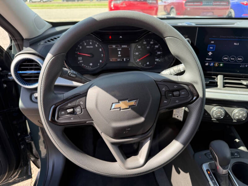 2025 Chevrolet Trax LS