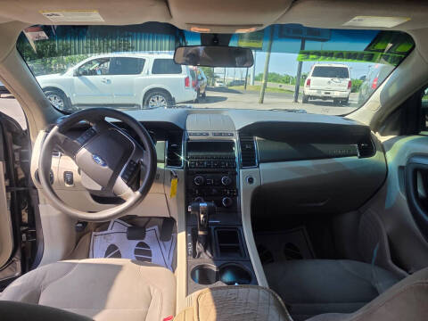 2011 Ford Taurus SE