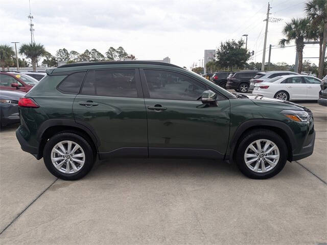 2024 Toyota Corolla Cross LE