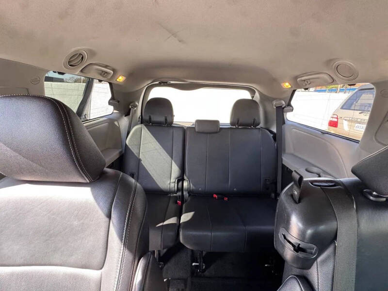 2015 Toyota Sienna